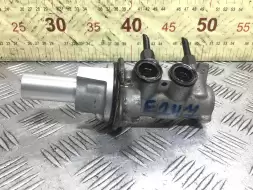 Цилиндр тормозной главный