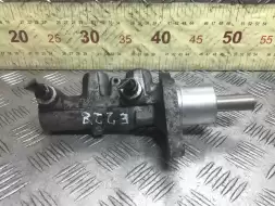 Цилиндр тормозной главный