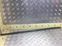 Молдинг стекла двери задней левой наружный