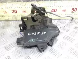 Замок двери задней правой