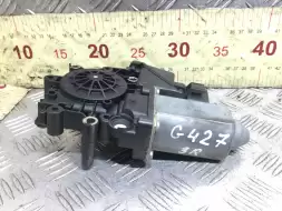 Моторчик стеклоподъемника задний правый