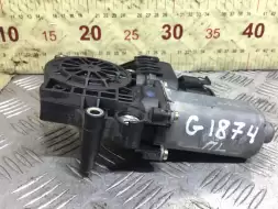 Моторчик стеклоподъемника передний левый