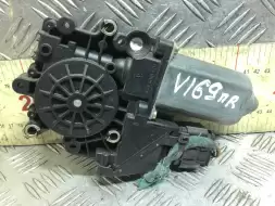 Моторчик стеклоподъемника передний правый