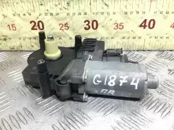 Моторчик стеклоподъемника передний правый