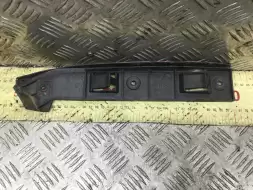 Крепление бампера переднего