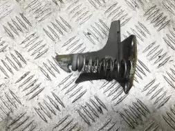 Замок капота