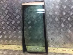 Стекло двери задней правой