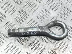 Крюк буксировочный