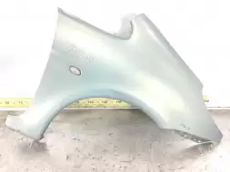 Крыло переднее правое