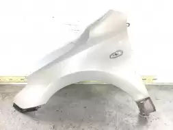 Крыло переднее левое