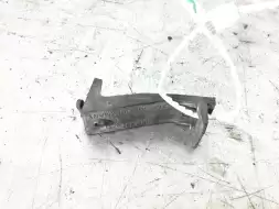 Кронштейн бампера заднего