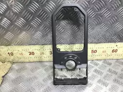 Рамка (накладка) рычага КПП