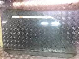 Стекло двери передней правой