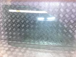 Стекло двери передней правой