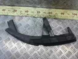 Крепление бампера переднего