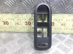 Накладка блока управления стеклоподъемниками