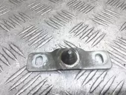 Ответная часть (скоба) замка двери