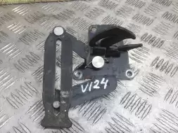 Крюк капота