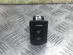 Кнопка обогрева сидений