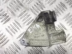 Кронштейн генератора