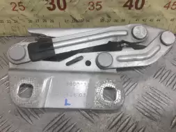 Петля капота левая
