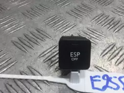 Кнопка антипробуксовочной системы (ABS/ESP)