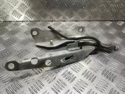 Петля капота правая