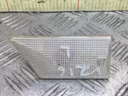 Повторитель передний левый
