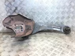 Цапфа задняя левая (ось ступицы)