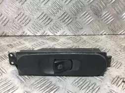 Кнопка стеклоподъемника переднего правого