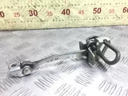 Ограничитель открывания двери передней