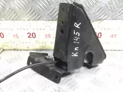 Замок капота