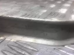 Крепление топливного бака
