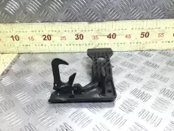 Крюк капота